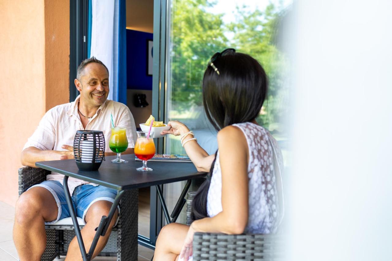 Logis Hotel & Spa Dejeunez Sous L'Arbre รูเซต์ ภายนอก รูปภาพ