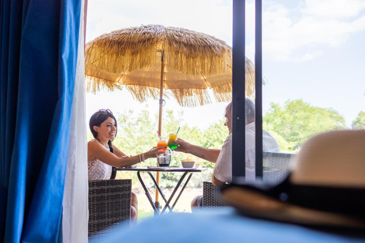 Logis Hotel & Spa Dejeunez Sous L'Arbre รูเซต์ ภายนอก รูปภาพ