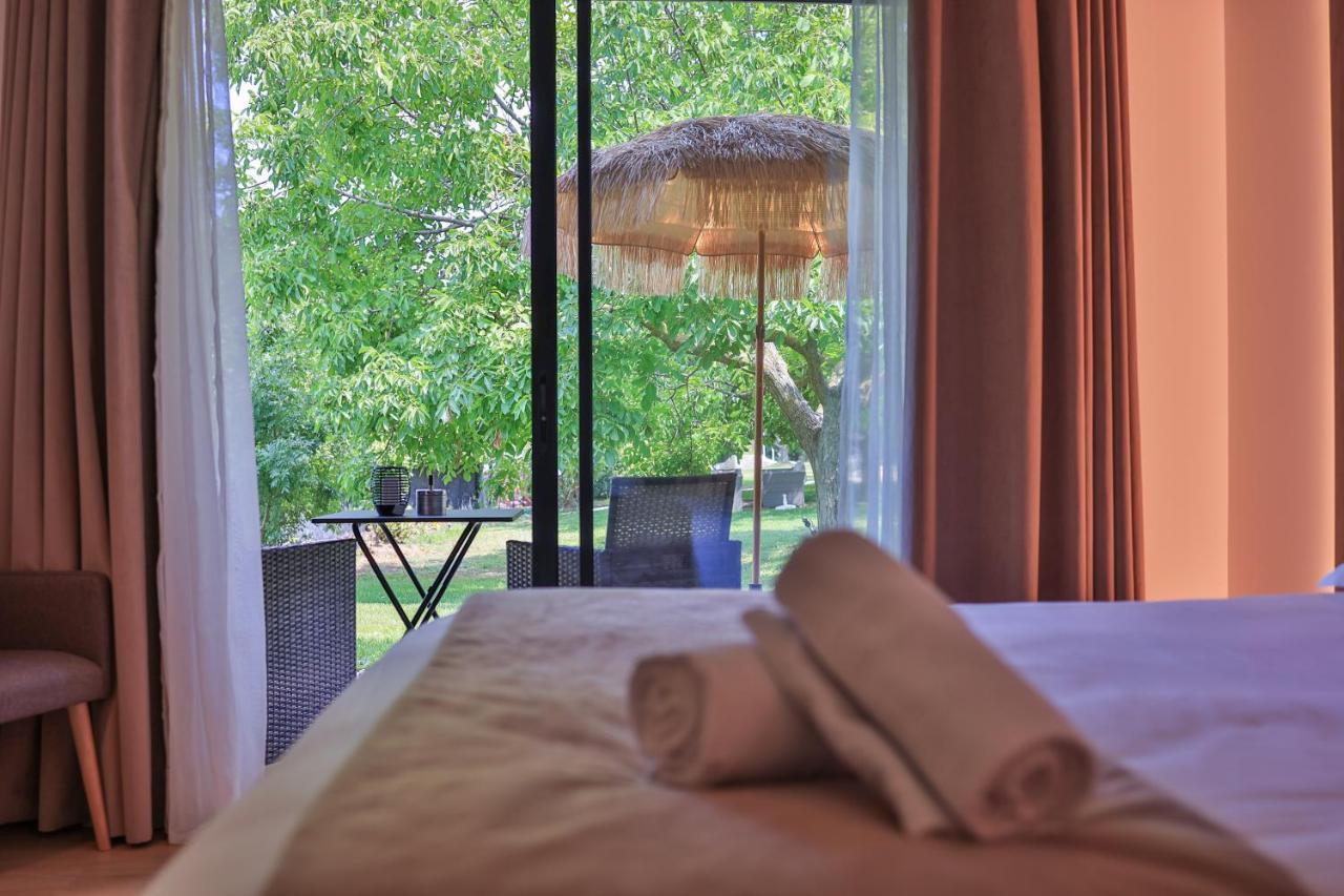 Logis Hotel & Spa Dejeunez Sous L'Arbre รูเซต์ ภายนอก รูปภาพ